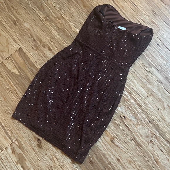 Windsor Brown Sequin Strapless Mini Dress - Picture 4 of 7
